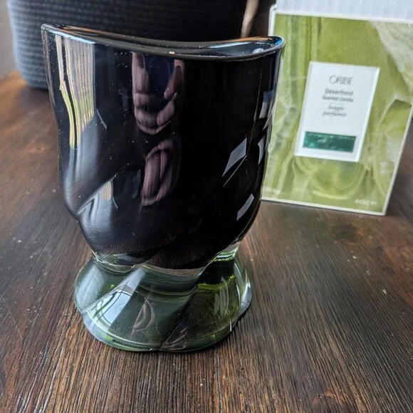 Oribe desertland scented candle - Picture 2 of 3